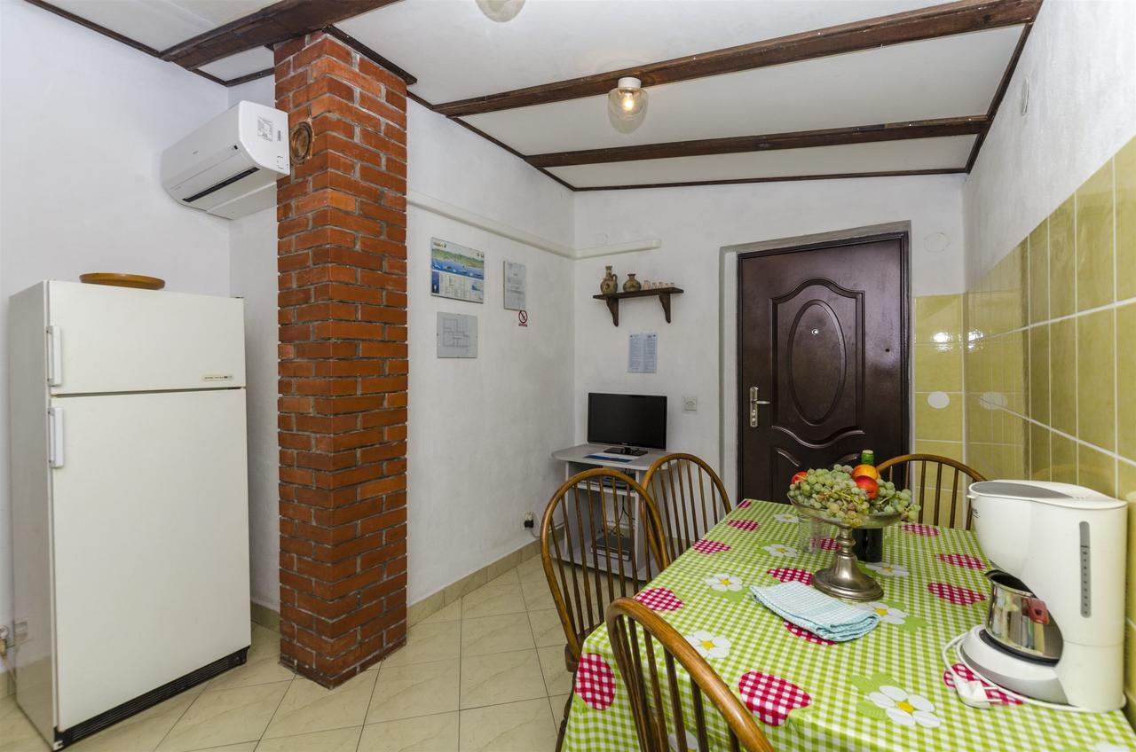 Apartment Boris Gornja Brela Exterior photo
